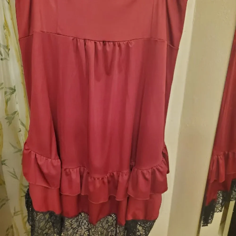 Maroon Hi Low Skirt with Drawstring Rouching - Picture 6 of 6